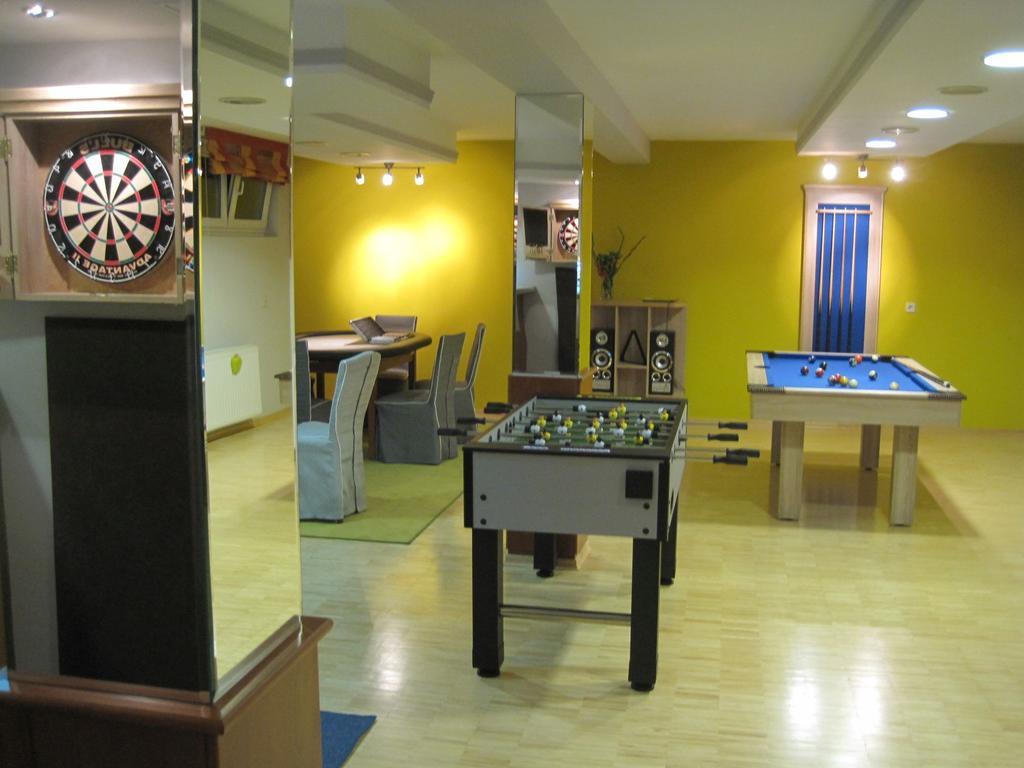 Hotel Ðakovo Bagian luar foto