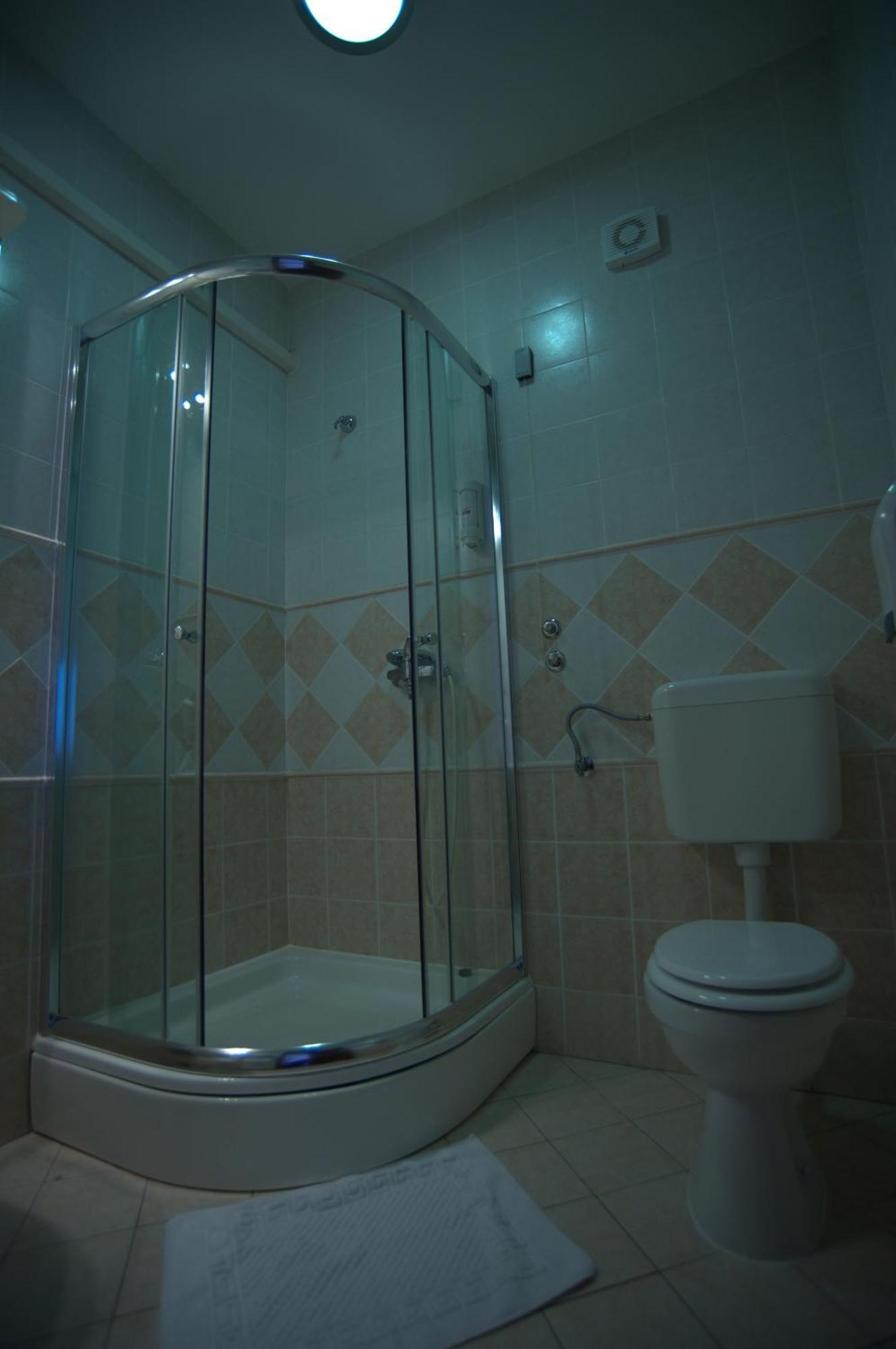 Hotel Ðakovo Bagian luar foto