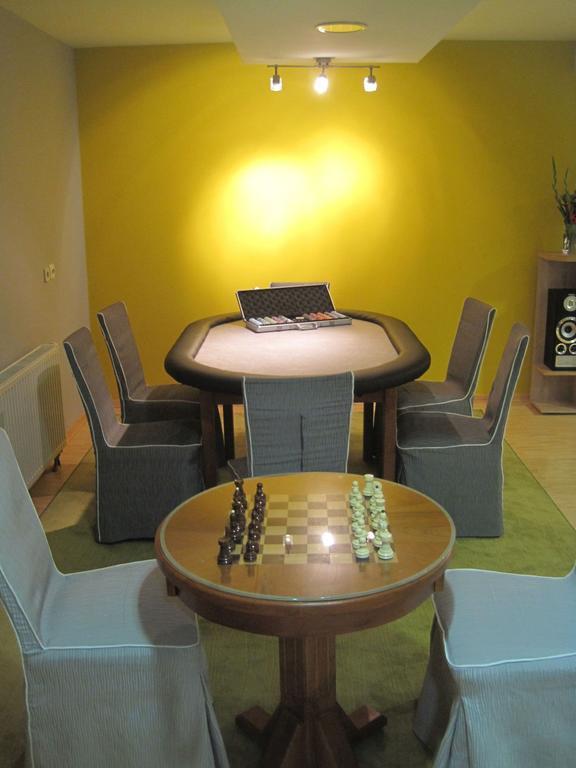 Hotel Ðakovo Bagian luar foto